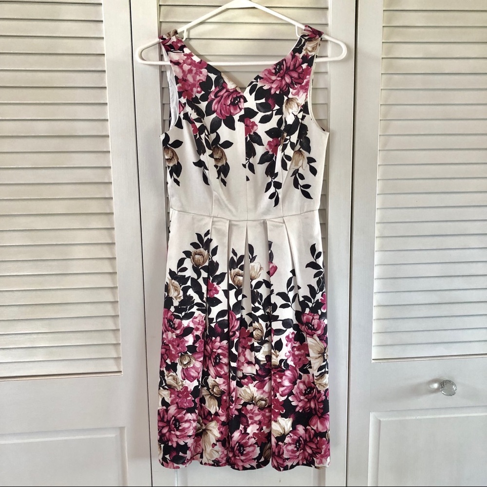 White House Black Market Floral Dress Size 00